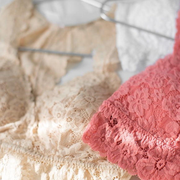 Lex Lace Rose Bralette - Picture 7 of 8